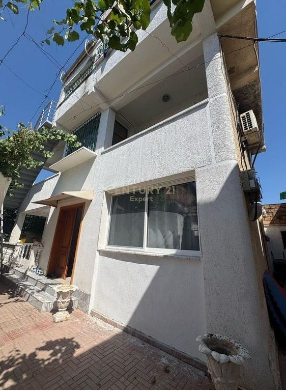 SHESIM VILË NË ALLIAS,TIRANË! 250,000 €