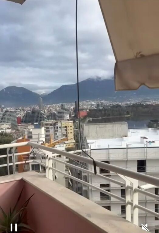 Shitet apartament 2+1 liqeni i thate