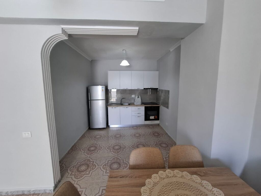 Jepet apartament me qera 2+1