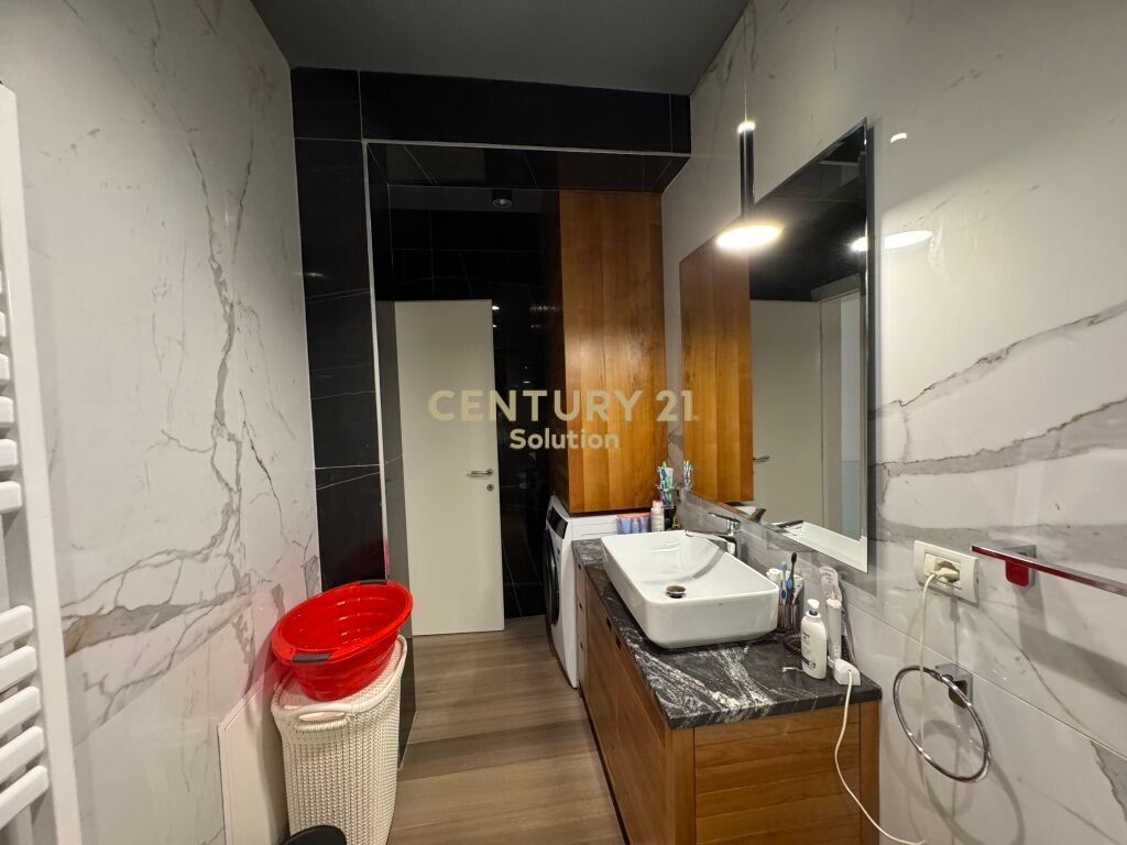 SHITET VILE NE QERRET!
