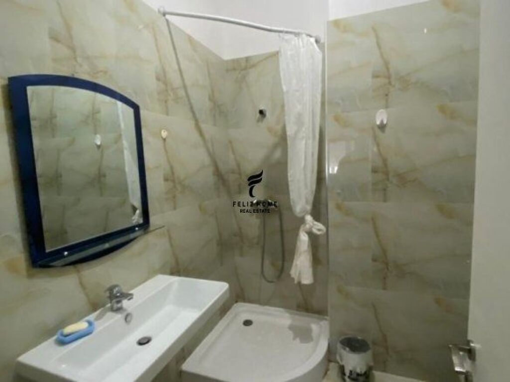 APARTAMENT ME QERA 2+1 ZOGU I ZI 90.000 LEKE FH-66309