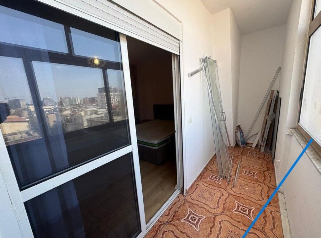 In vendita, Appartamento 2+1+Posto Auto, Via Kavajës, Tirana.