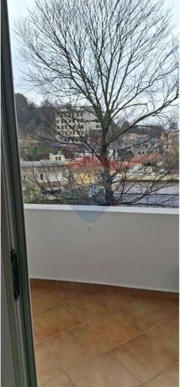 !!!Apartament - Për Qira - Rruga e Elbasanit, Tiranë!!!