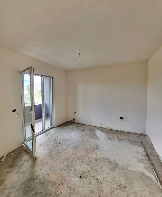 APARTAMENT NE SHITJE 1+1 PASKUQAN