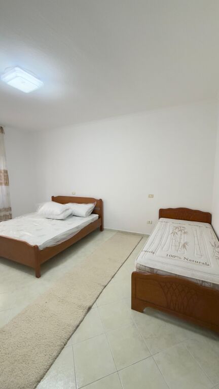 Jepet me qira apartament 2+1+2+2 ne Plazh