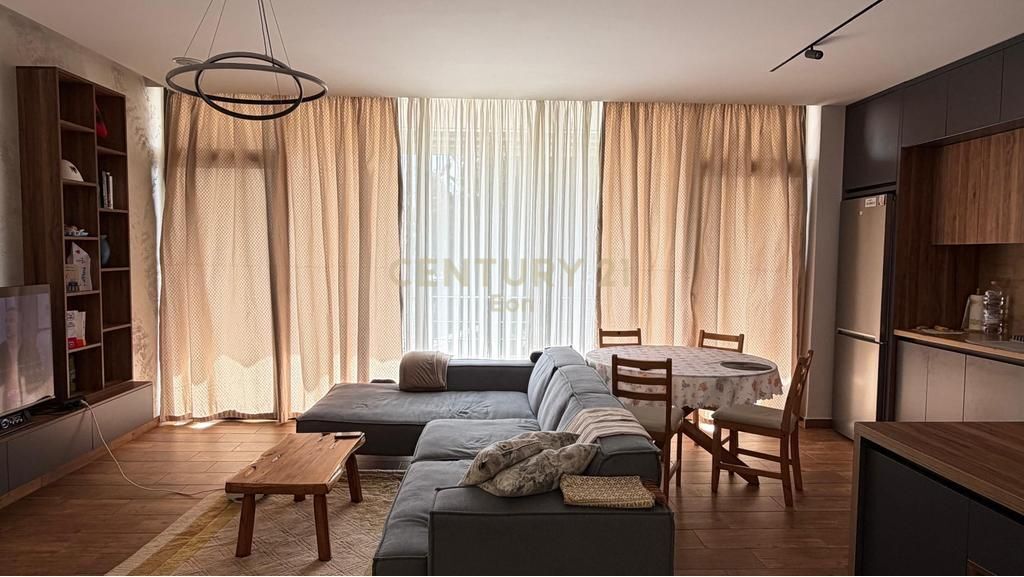 SHITET APARTAMENT 2+1+2 ME PAMJE DETI, VILA E ZOGUT DURRES !