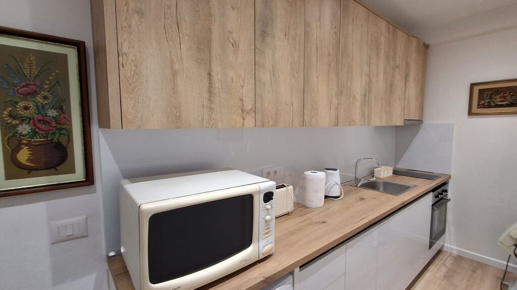 🏡 Affittasi il primo piano di una villa nel centro