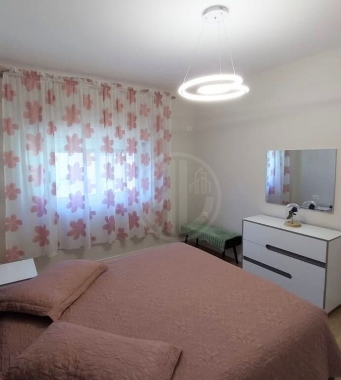 Apartament me qira 2+1 – Muzeumi Durrës