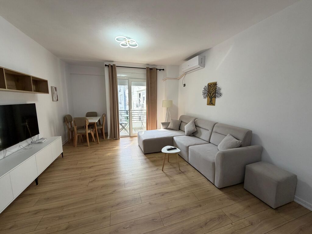 📣 QERA Apartament 2+1 Me 2 Tualete 📍 Ish Parku i Autobuzeve 🛣️ Rruga "Ndre Mjeda" ✨