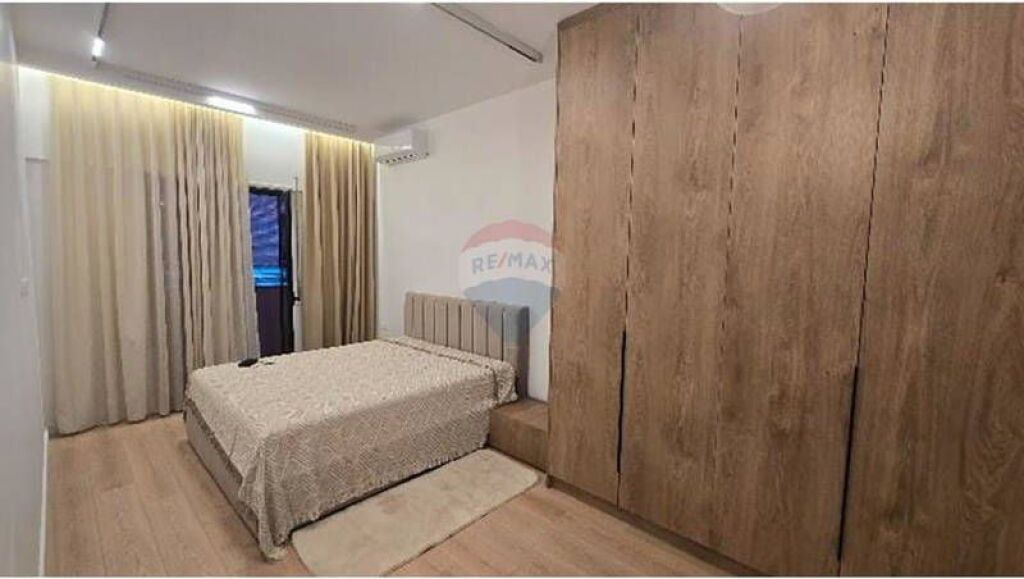 !!!Appartamento - In Affitto - Piazza Skënderbej, Tirana!!!