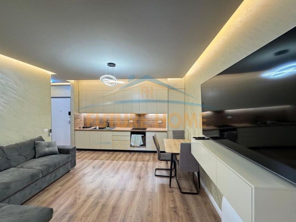 Shitet, Apartament 2+1+2 Poste parkimi, Rose Garden Rezidencë, TEG