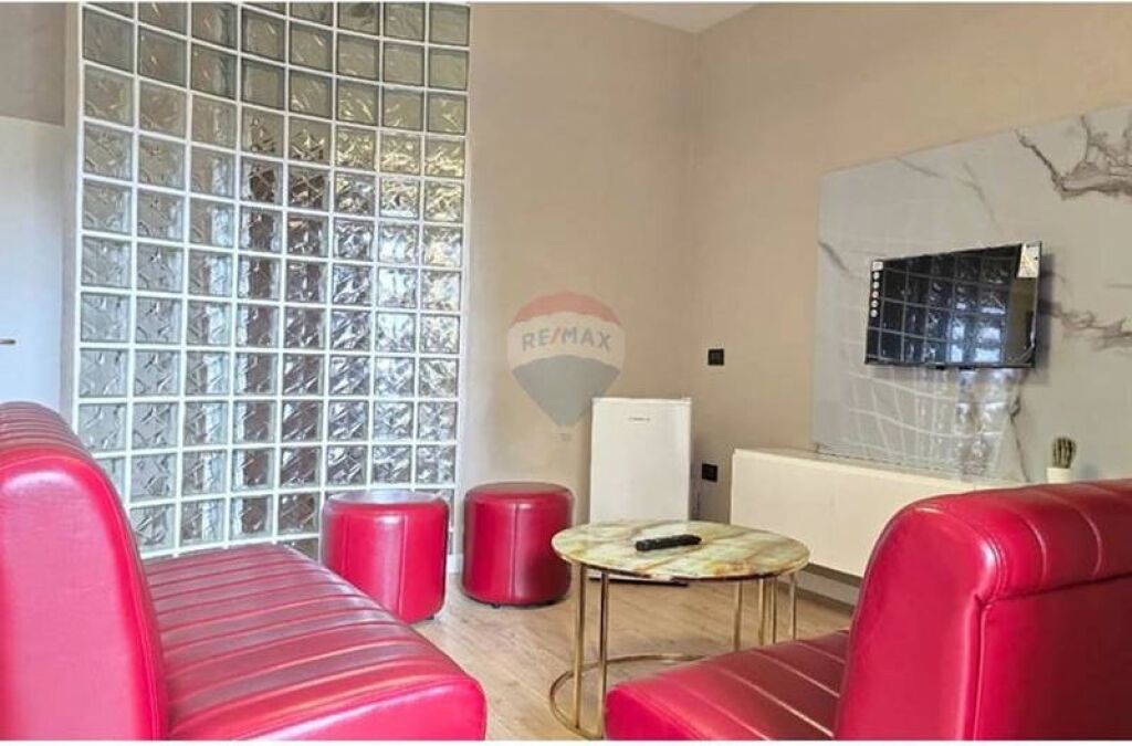 !!!Apartament - Për Qira - Sheshi Skënderbej, Tiranë!!!