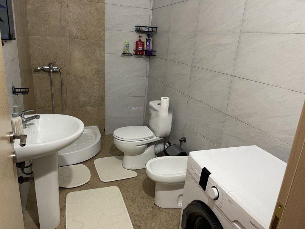 2+1 Apartment for Rent near Hotel Marinaj, Unaza e Re!