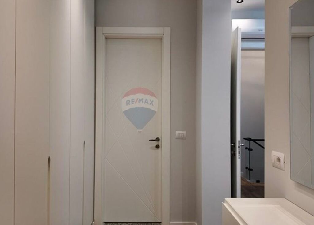 JEPET ME QERA, VILE E BASHKENGJITUR, FRESKU ID:530581008-78