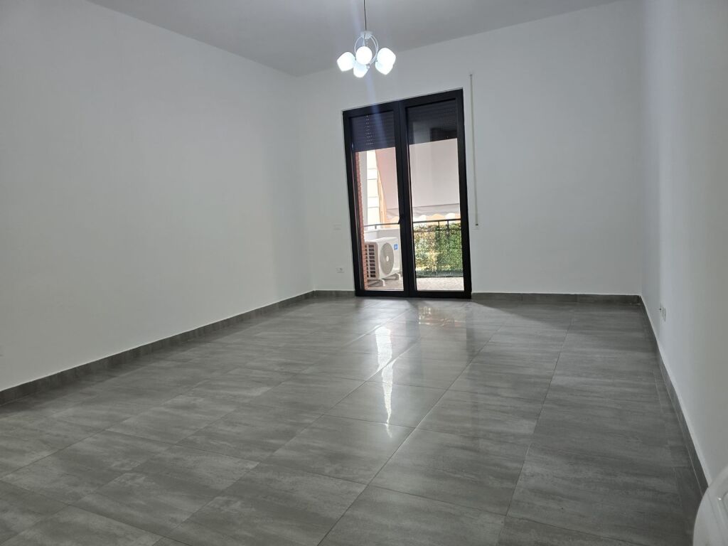 Super appartamento 1+1+posto auto in affitto