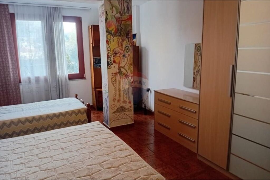 Shitet Apartament 2+1 te Zogu i Zi Shitet apartament 2+1 me siperfaq