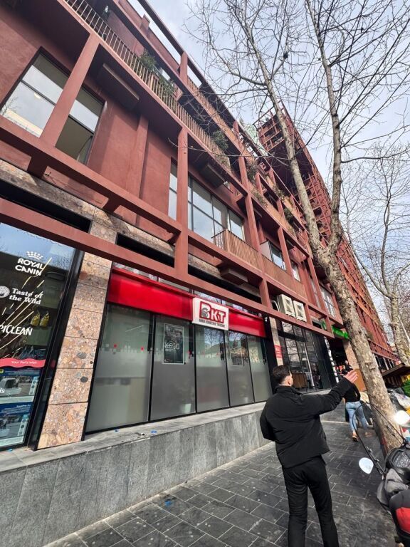 Shop for rent at "Garden Buiilding"