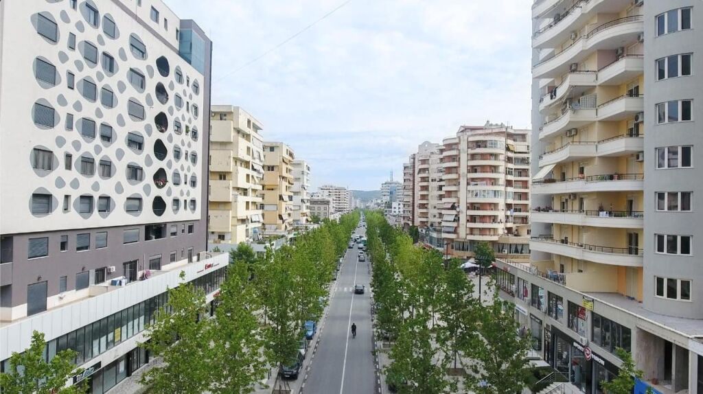 APARTMENT (STUDIO) FOR SALE 65,000€, NEAR THE BOULEVARD!!!