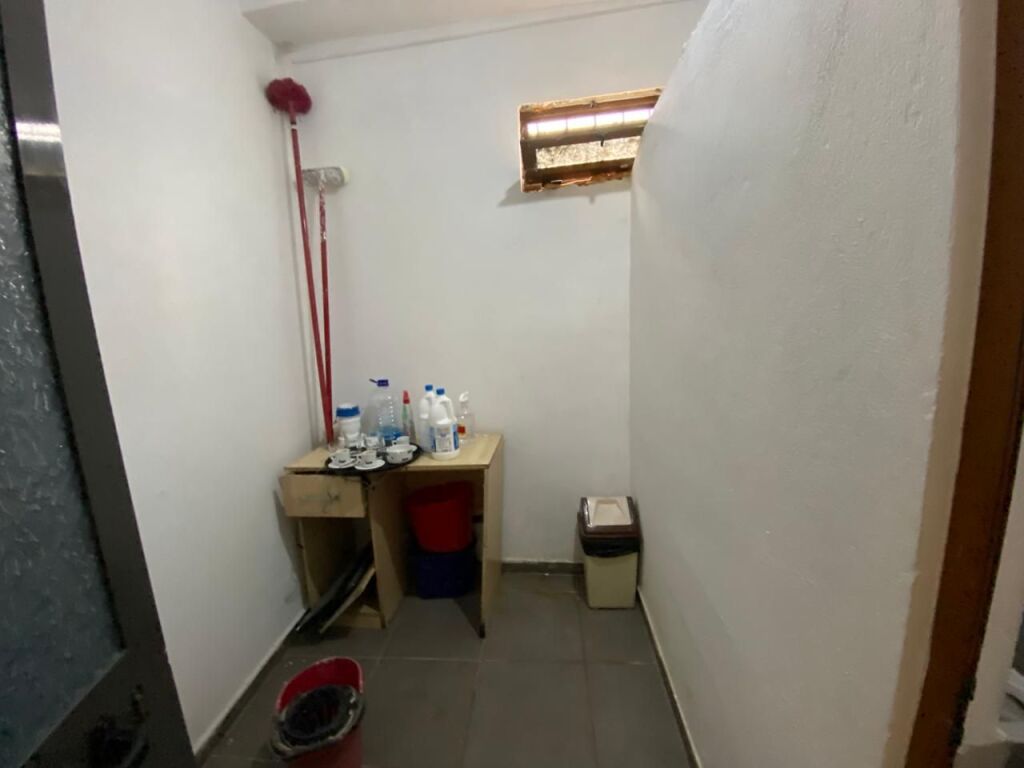 For rent, Bar Pizzeria, Paskuqan, Tirana . Empire66542