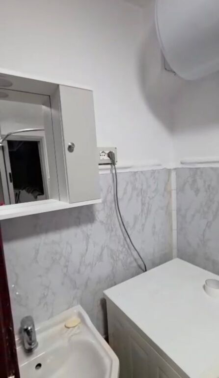 Opportunity! Skenderbej Square, private house for rent 130 m2, single floor 60,000 leke