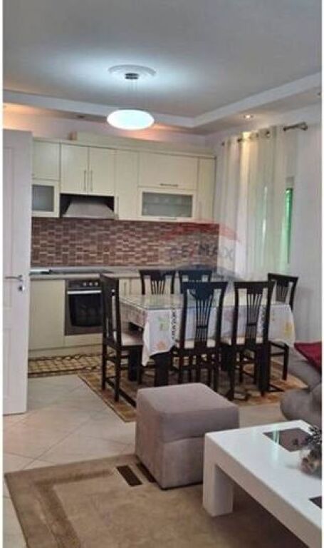 !!!Apartament - Për Qira - Rruga e Elbasanit, Tiranë!!!