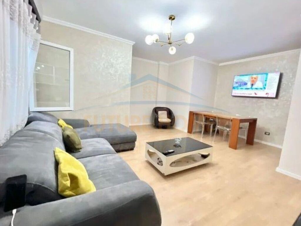 In vendita, Appartamento 2+1, 21 Dicembre