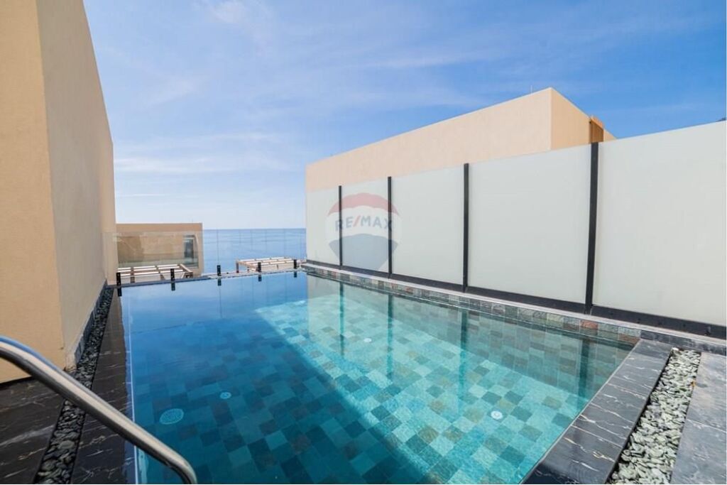 Individual villa with pool Green Coast 1