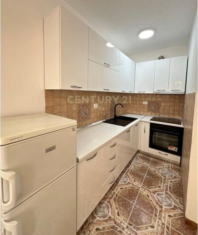 Shesim Apartamenti 2+1 ne Rrugen e Durresit