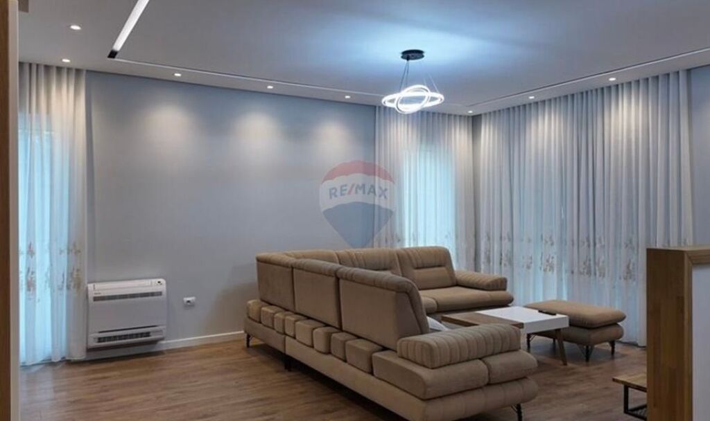 JEPET ME QERA, VILE E BASHKENGJITUR, FRESKU ID:530581008-78