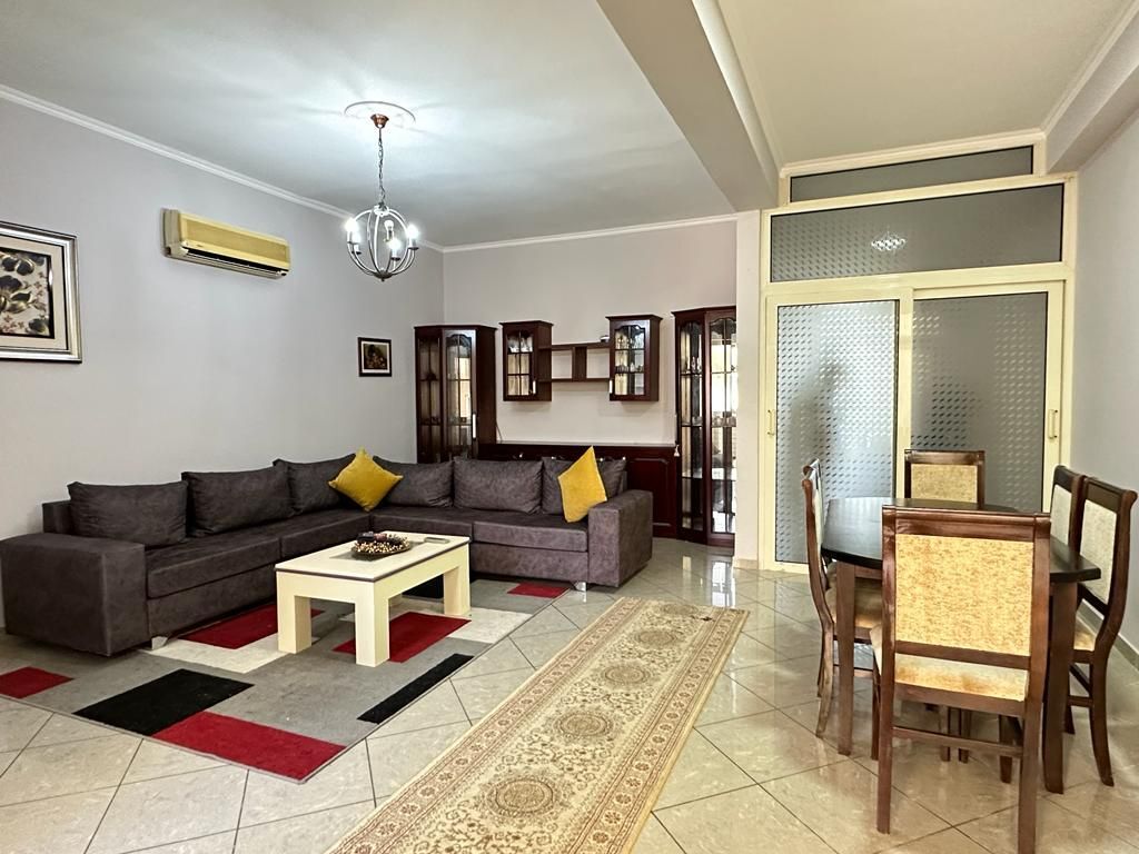 APARTAMENT 1+1 + PARKIM PER QIRA TEK ISH TREGU ELEKTRIK !!