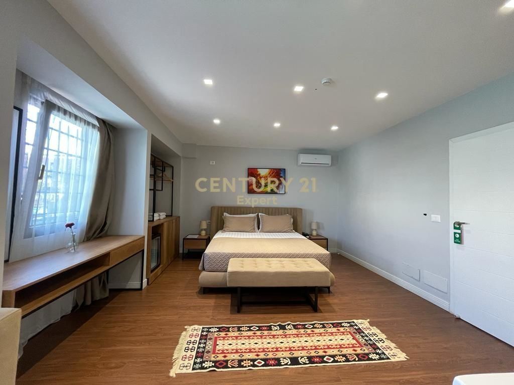 HOTEL TOGETHER WITH BAR RESTAURANT FOR RENT NEAR THE MORTGAGE 1000M ABOVE THE CENTER, HAS