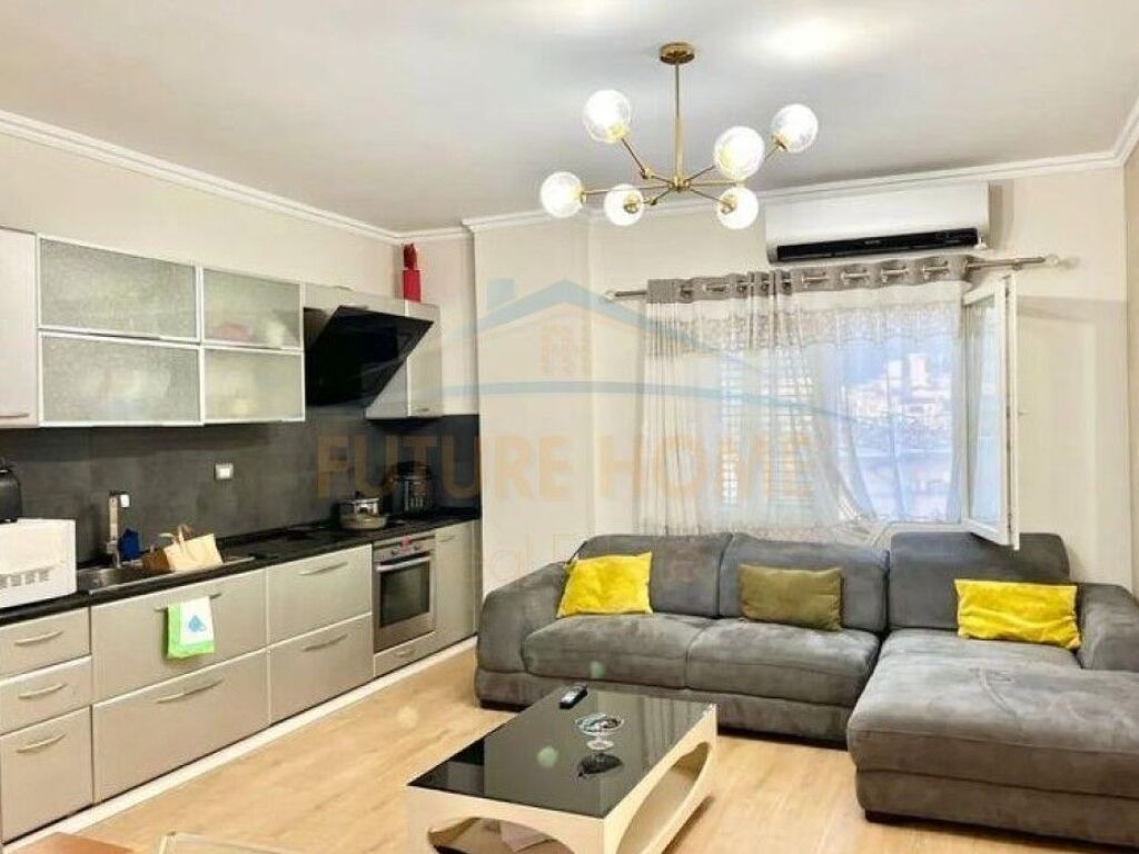 In vendita, Appartamento 2+1, 21 Dicembre