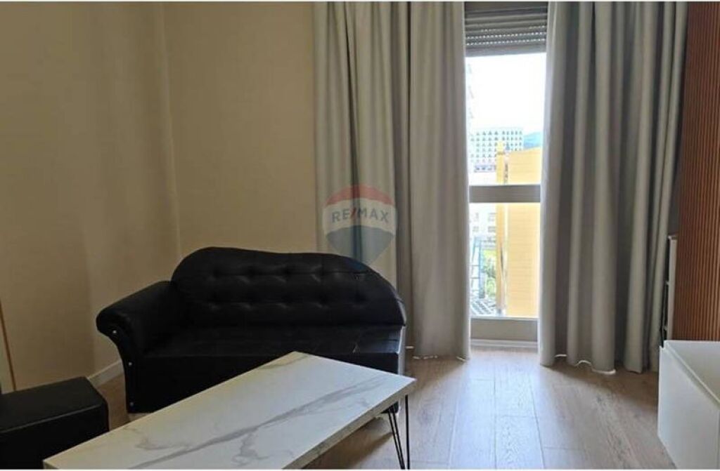 !!!Apartament - Për Qira - Sheshi Skënderbej, Tiranë!!!