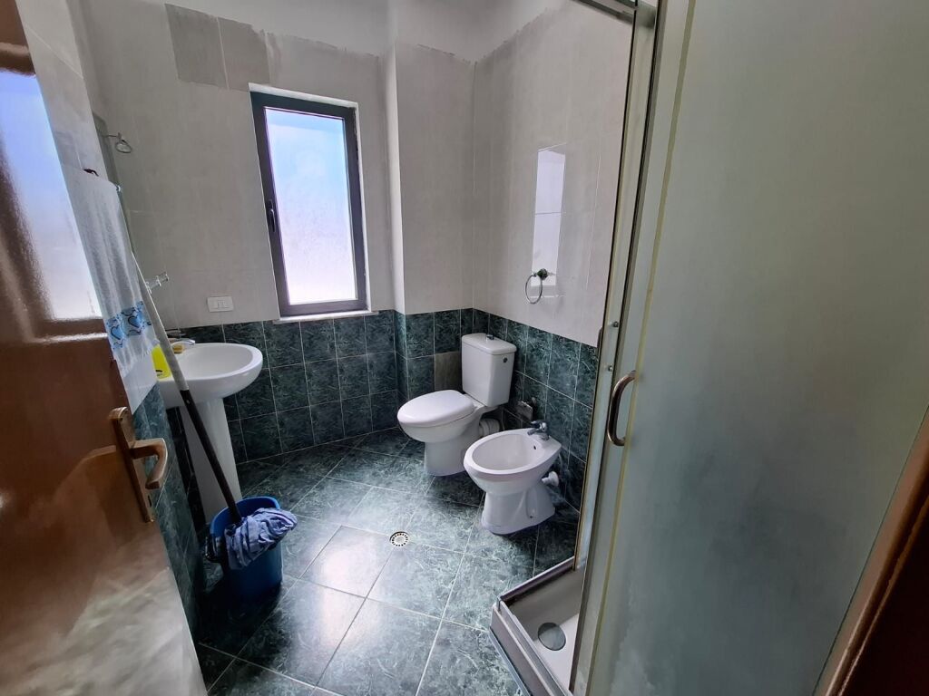 Jepet apartament me qera 2+1