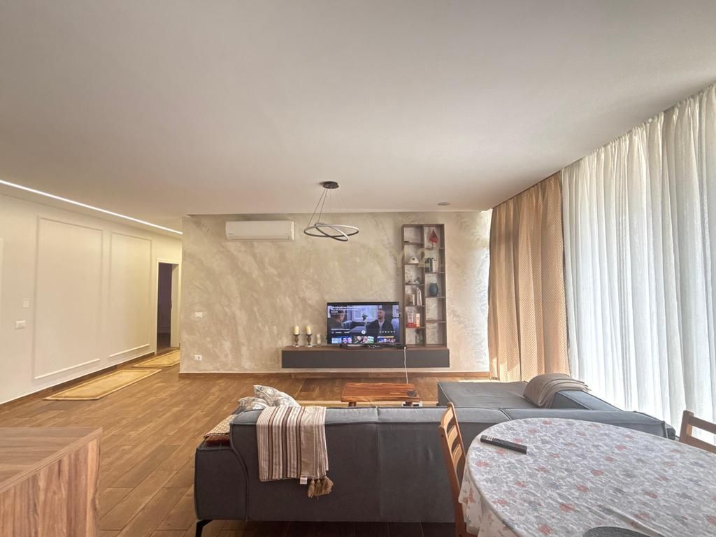 SHITET APARTAMENT 2+1+2 ME PAMJE DETI, VILA E ZOGUT DURRES !