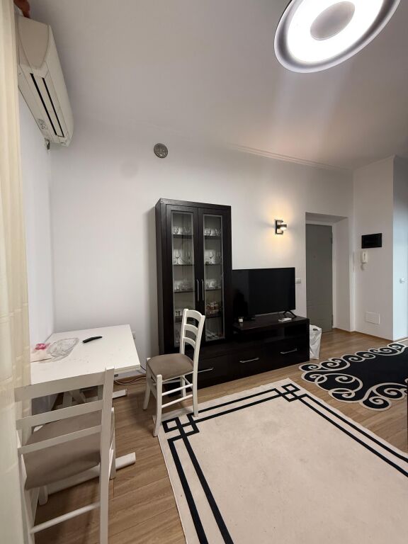 🏠JEPET ME QIRA Apartament 1+1 📍Rruga e Durresit 💶Cmimi: 700€