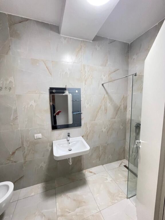 Jepet me qira 1+1 tek Kompleksi Magnet /21Dhjetori 🏷️55.00Leke