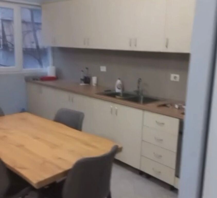 Jepet me qera apartament 1+1  40.000 € Fresku