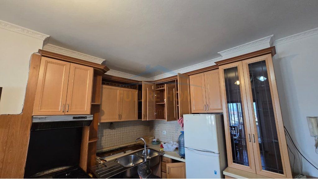 Qera , Apartament 1+1 , Pallati me shigjeta