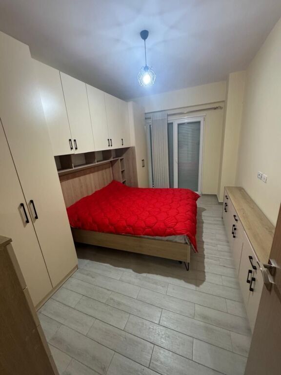 apartament 1+1 me qira 5 minuta nga Rruga Elbasanit