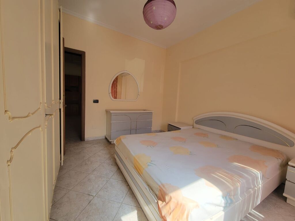 Apartament 2+1+2 per shitje Komuna e Parisit