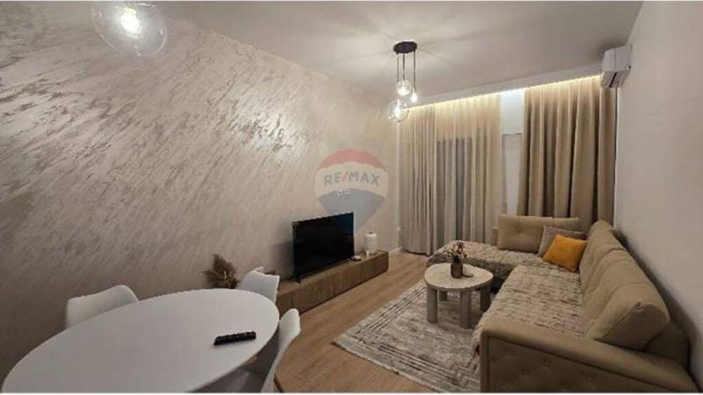 !!!Appartamento - In Affitto - Piazza Skënderbej, Tirana!!!