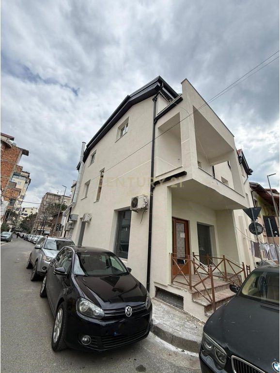 BLV.BAJRAM CURRI, RESTAURANT FOR RENT 2,000 € /Month