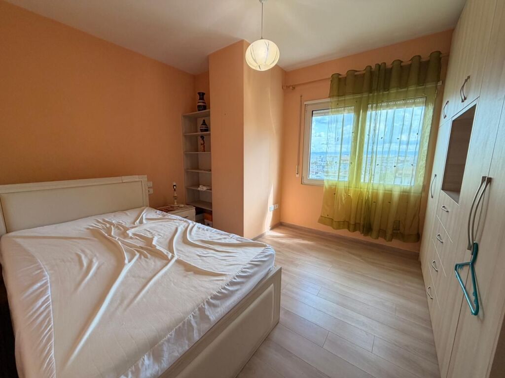 Shitet Apartament 3+1+2 - Ish Fabrika e Bukës, Durrës