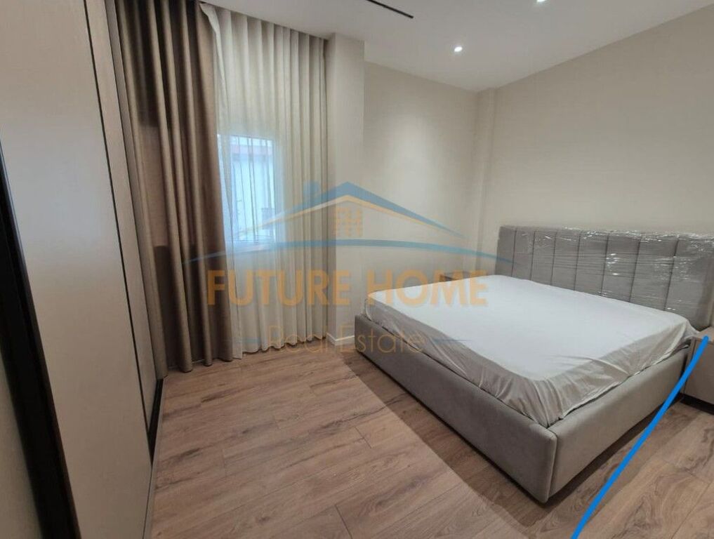 Affitto, Appartamento 1+1+Posto Auto, Ali Demi, Tirana.