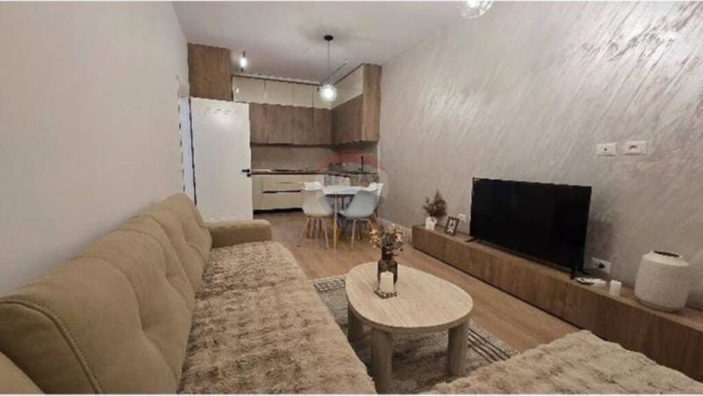 !!!Appartamento - In Affitto - Piazza Skënderbej, Tirana!!!