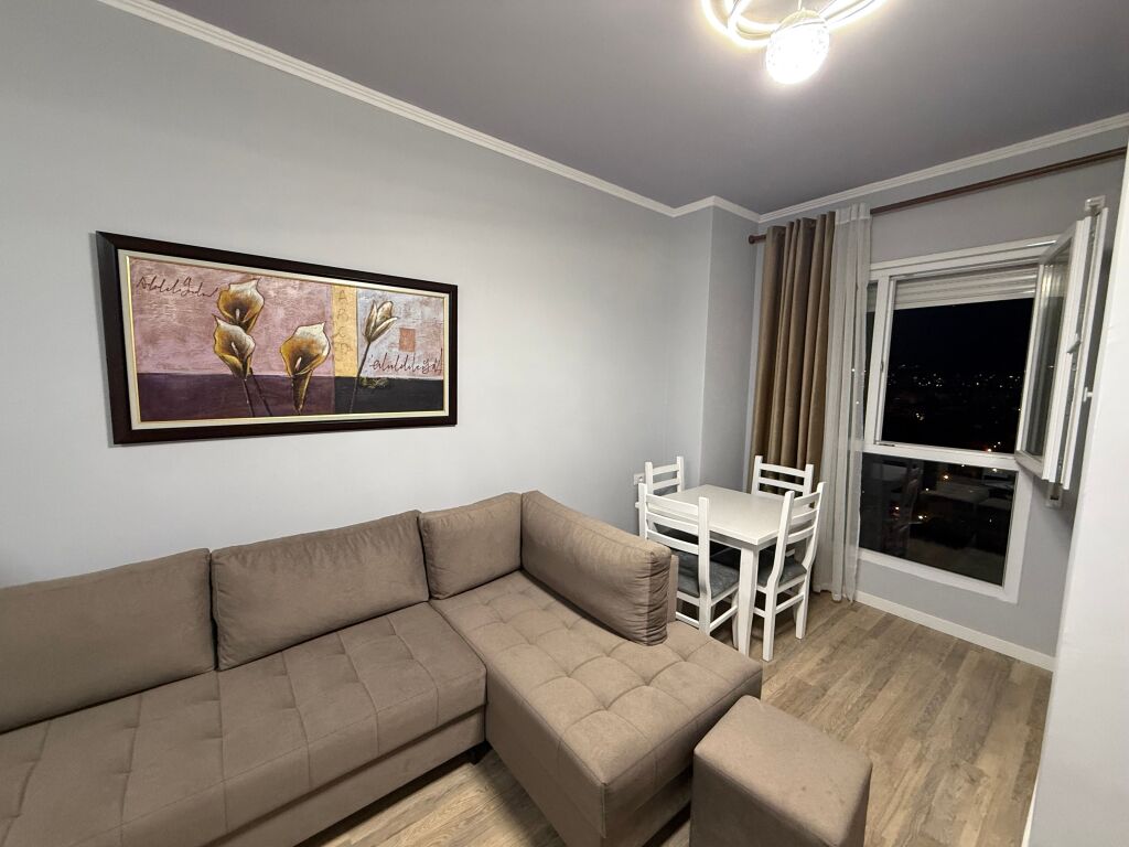 📣 SHITET Apartament 1+1 Me Parking 📍 Prane Zgares "5-Maji" 🛣️ Rruga "5-Maji" ✨