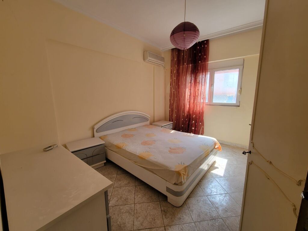 Apartament 2+1+2 per shitje Komuna e Parisit