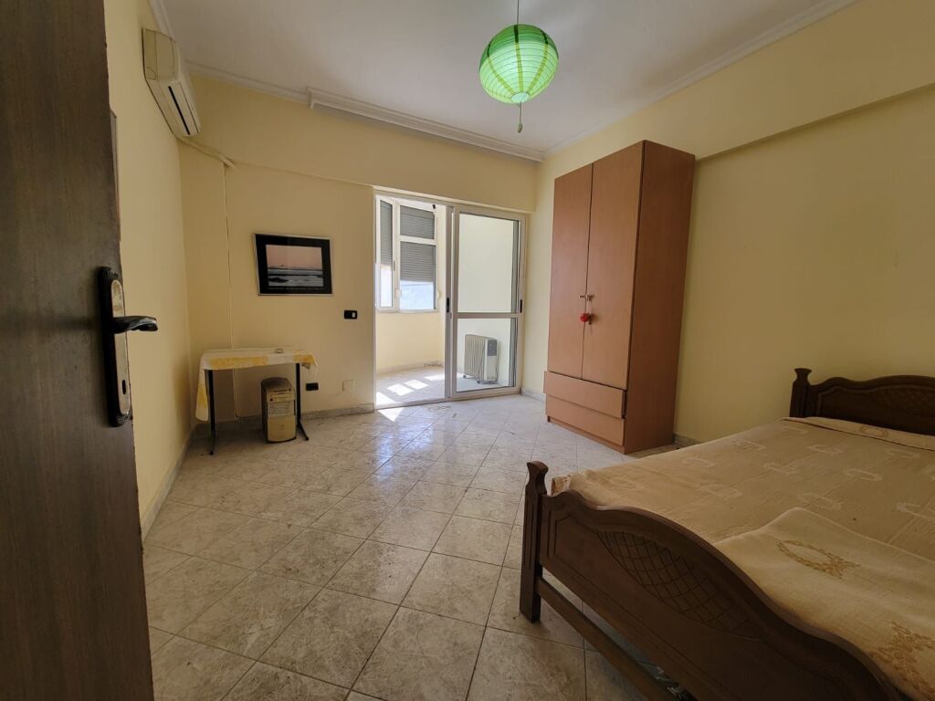 Apartament 2+1+2 per shitje Komuna e Parisit