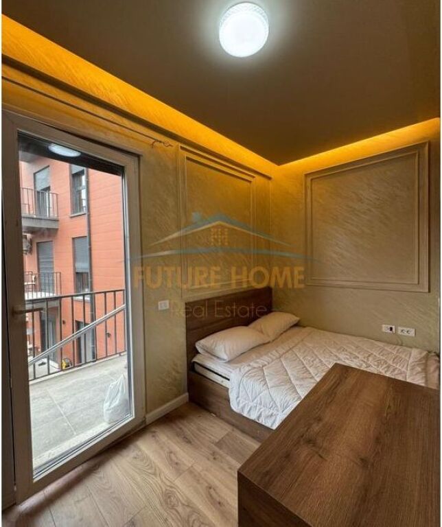 Shitet, Apartament 2+1+2 Poste parkimi, Rose Garden Rezidencë, TEG